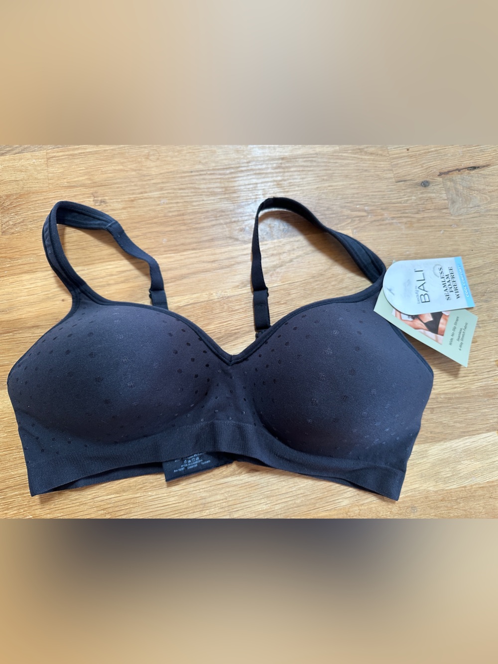 Bali Seamless Foam Wirefree Bra - Black